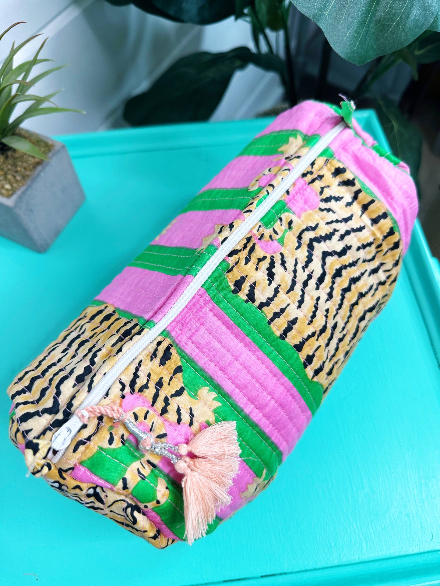 Quilted Makeup bag - Tiger Pink