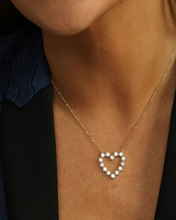 She's An Icon Baby Heart Necklace | Gold|Diamondette