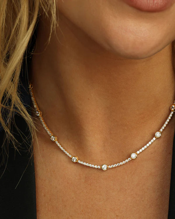 She's An Icon Station Necklace 16" - Gold|Diamondette